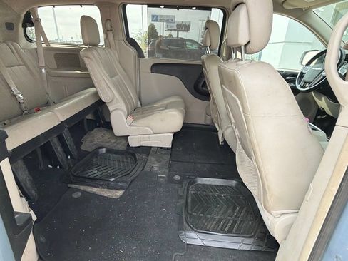 Used 2013 Chrysler Town & Country Touring-L w/ Entertainment Group #2 FWD image 24