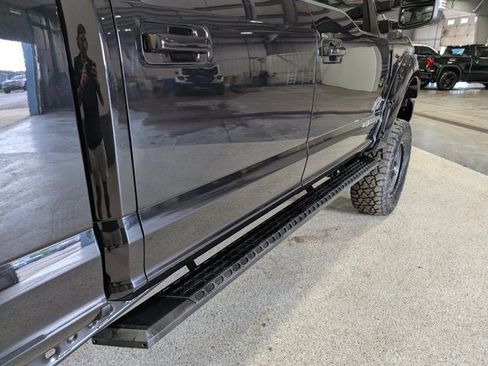 Used 2019 Ford F250 Lariat w/ Lariat Ultimate Package AWD/4WD image 11