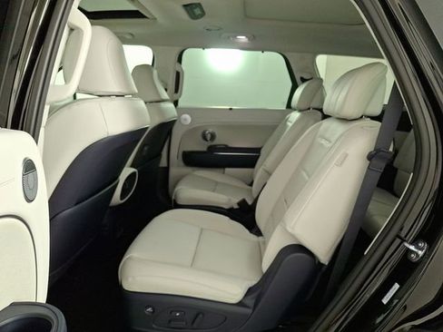 New 2026 Hyundai Palisade Calligraphy FWD image 8