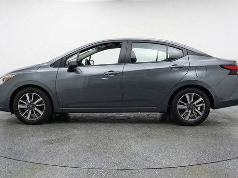 Used 2025 Nissan Versa SV image 5
