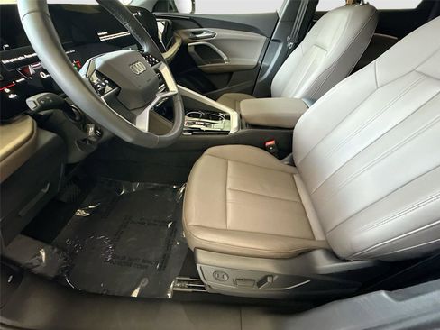 Certified 2025 Audi Q5 Premium w/ Convenience Package AWD/4WD image 21