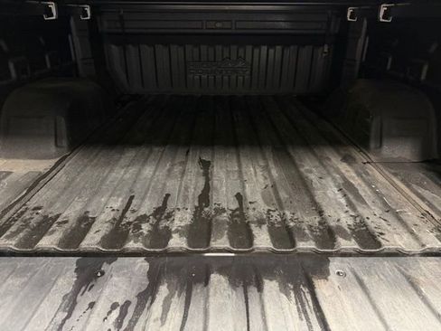 Used 2023 Chevrolet Silverado 1500 High Country w/ Technology Package image 11