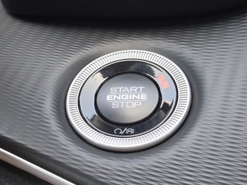 Used 2025 Jeep Grand Cherokee Laredo X RWD image 24