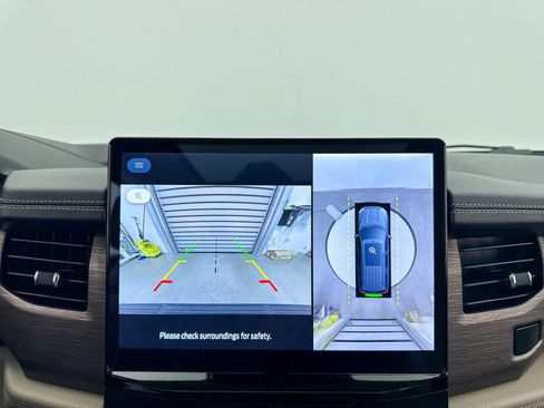 Used 2024 Ford Expedition Max Limited image 12