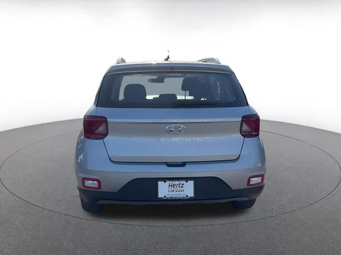 Used 2025 Hyundai Venue SEL FWD image 12