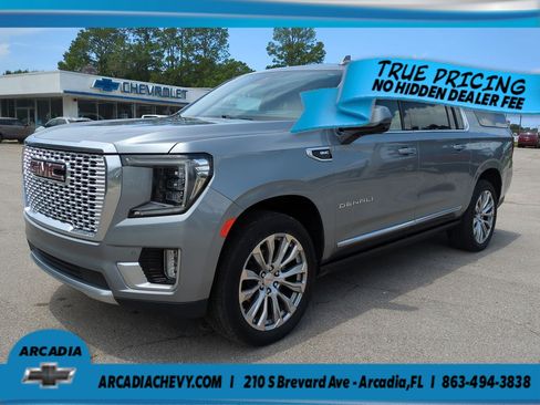 Used 2023 GMC Yukon XL Denali AWD/4WD image 8