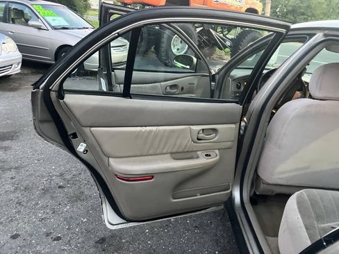 Used 2002 Buick Century Custom w/ Special Edition Pkg FWD image 18