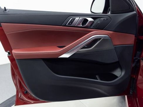 Used 2022 BMW X6 xDrive40i w/ M Sport Package image 11