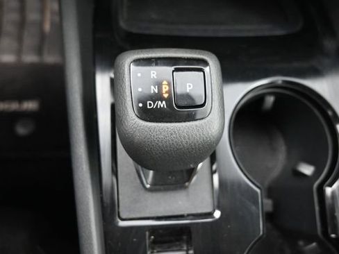 Used 2025 Nissan Rogue SV AWD/4WD image 33