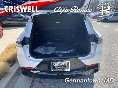 New 2025 Alfa Romeo Tonale image 9