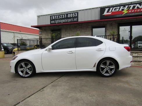 Used 2012 Lexus IS 250 w/ Premium Pkg Value Edition RWD image 2
