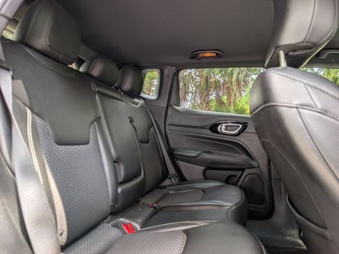 Used 2023 Jeep Compass Latitude AWD/4WD image 17