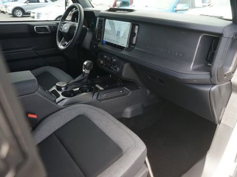 Used 2025 Ford Bronco 4-Door AWD/4WD image 17