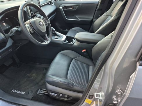 Used 2020 Toyota RAV4 XSE image 17