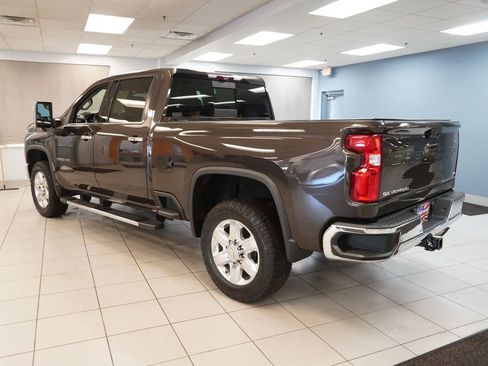 Used 2020 Chevrolet Silverado 2500 LTZ AWD/4WD image 4