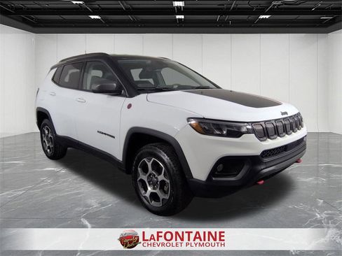 Used 2022 Jeep Compass Trailhawk w/ Trailer Tow Group image 2