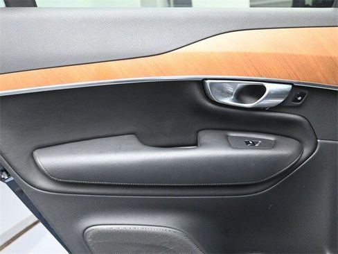 Used 2023 Volvo XC90 B6 Plus w/ Protection Package Premier image 24