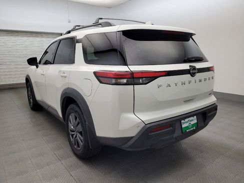 Used 2022 Nissan Pathfinder SV FWD image 5