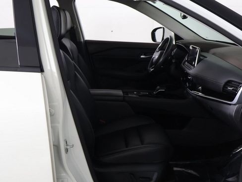 Used 2023 Nissan Rogue SL FWD image 26