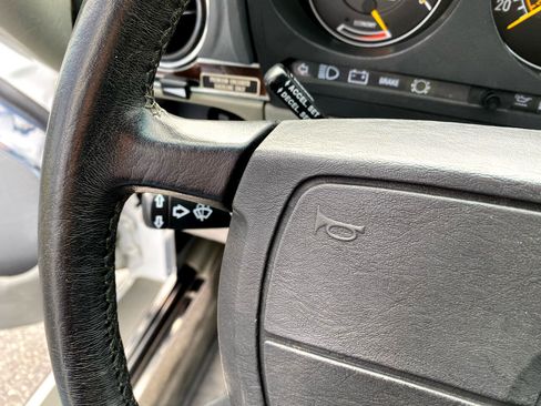 Used 1989 Mercedes-Benz 560 SL image 26