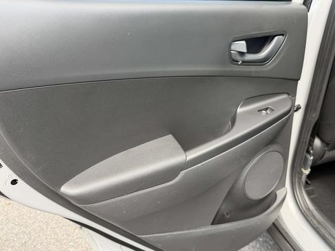 Certified 2023 Hyundai Kona SEL AWD/4WD image 12