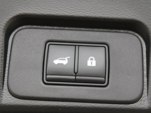 Used 2021 Nissan Rogue SL w/ Premium Package image 28