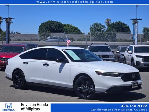 Used 2025 Honda Accord Sport image 1