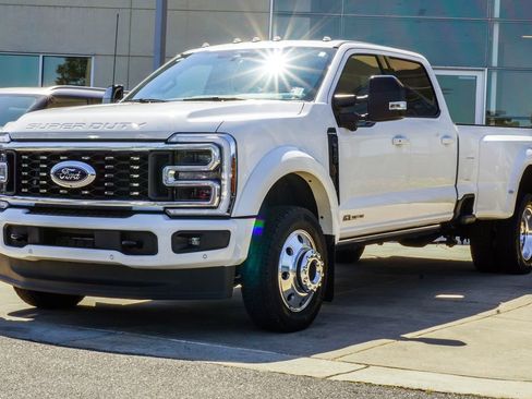 Used 2025 Ford F450 Platinum AWD/4WD image 8