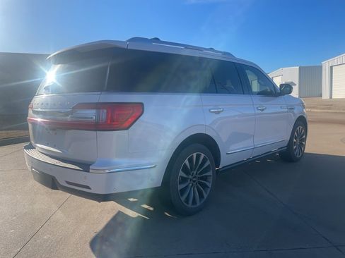 Used 2018 Lincoln Navigator Reserve w/ Technology Package image 3