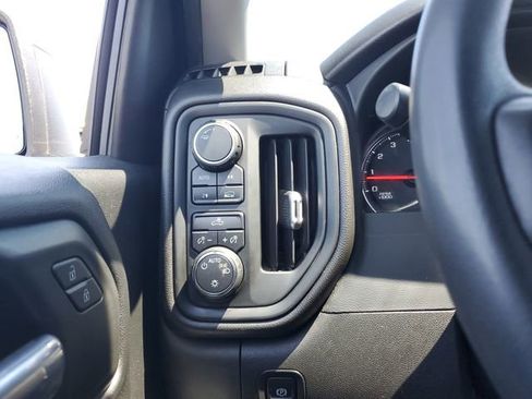 Used 2020 Chevrolet Silverado 1500 Custom w/ Custom Value Package AWD/4WD image 20