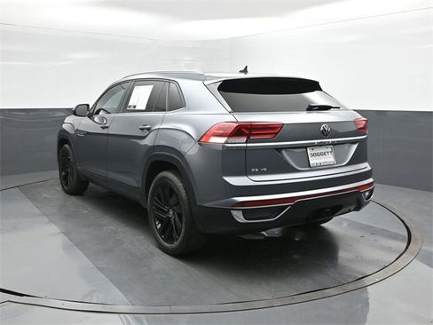 Certified 2023 Volkswagen Atlas Cross Sport SE image 5