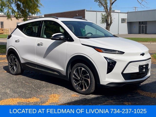 Used 2023 Chevrolet Bolt EUV Premier w/ Super Cruise Package FWD image 7