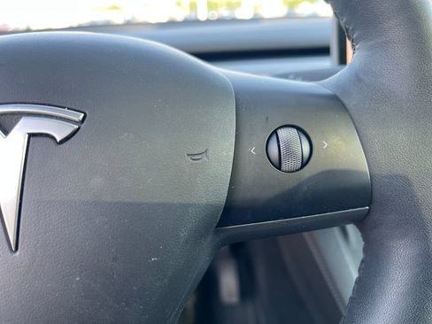 Used 2023 Tesla Model Y Long Range AWD/4WD image 15