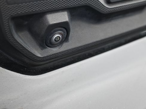 Used 2023 Chevrolet Silverado 1500 LT image 40