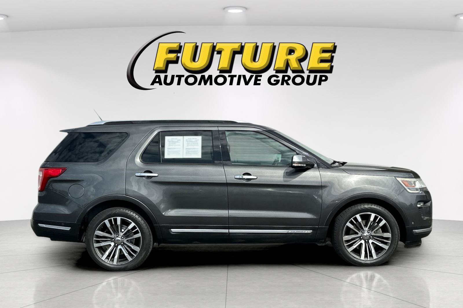 Certified 2018 Ford Explorer Platinum AWD/4WD image 2