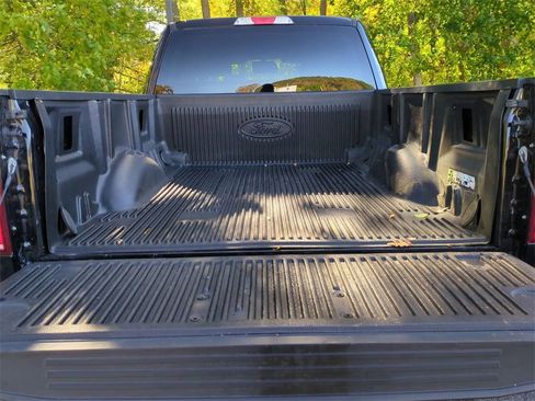 Used 2018 Ford F150 XLT w/ XTR Package image 24