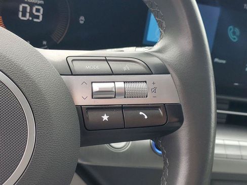 Used 2025 Hyundai Kona SEL AWD/4WD image 12