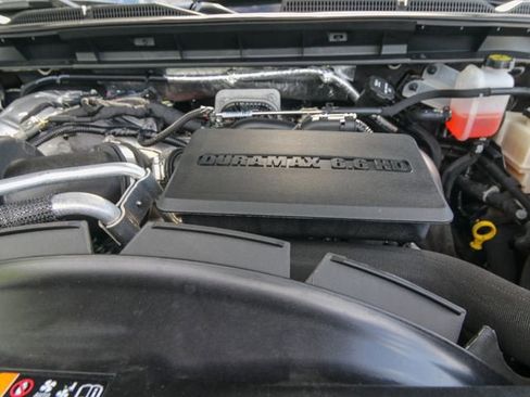 Used 2024 GMC Sierra 2500 AT4 w/ Technology Package AWD/4WD image 30