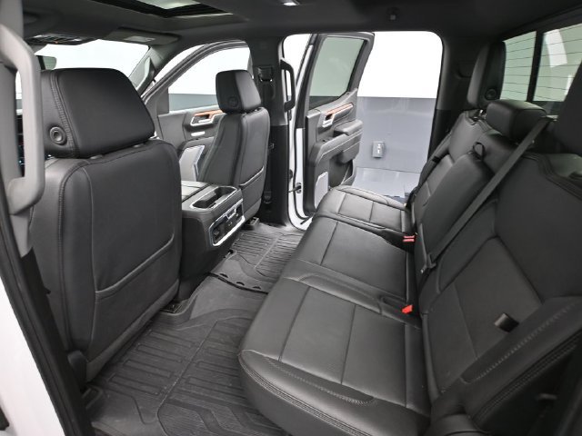 Used 2023 GMC Sierra 1500 Denali w/ Technology Package AWD/4WD image 33