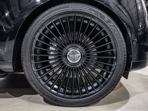 Used 2023 Land Rover Range Rover SE image 38