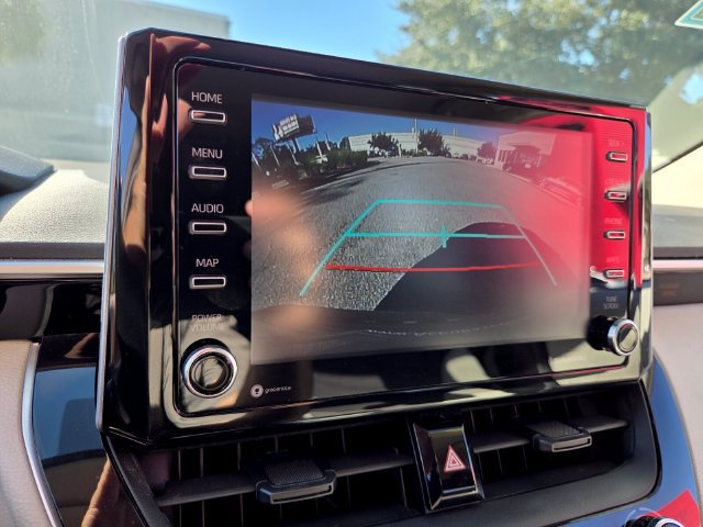 Used 2021 Toyota Corolla LE FWD image 25