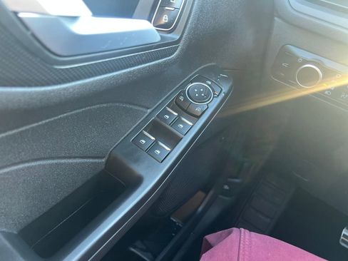 Used 2023 Ford Escape ST-Line w/ Tech Pack #1 image 11