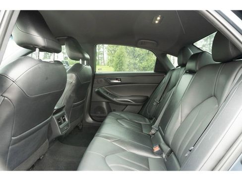 Used 2021 Toyota Avalon XLE image 13