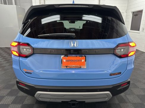 Used 2024 Honda Pilot TrailSport image 9