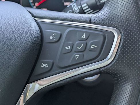 Used 2022 Chevrolet Equinox LS image 20