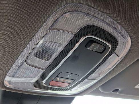 Used 2024 Hyundai Elantra SEL FWD image 28