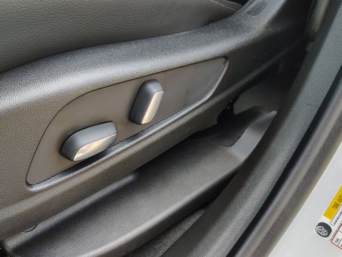 New 2025 Cadillac XT6 Luxury w/ LPO, Premium Carpet Package image 17