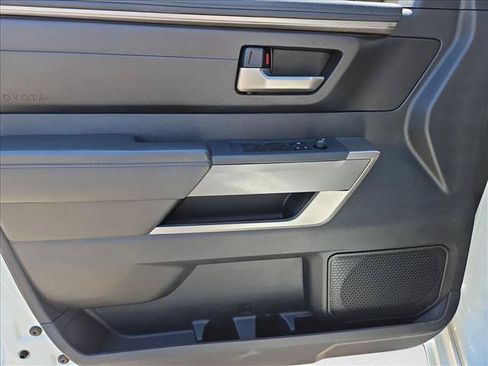 Used 2022 Toyota Tundra SR5 w/ SR5 Convenience Package RWD image 9