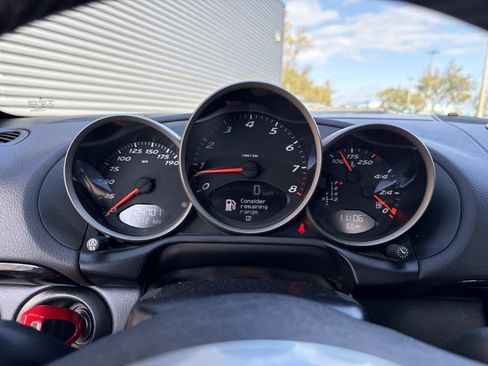 Used 2011 Porsche Boxster Spyder image 36