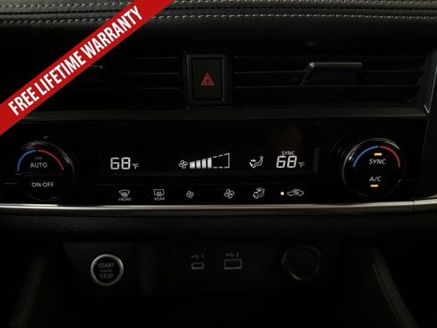 Used 2023 Nissan Rogue SV AWD/4WD image 36